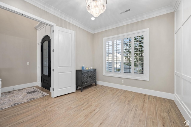2530 S Monterosa Ln, St George, UT 84790 - unfurnished room featuring crown molding, light wood-style floors, a chandelier, and recessed lighting