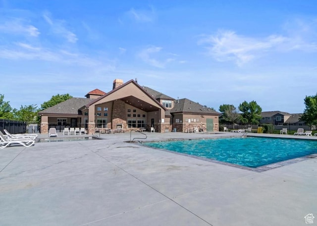 1150 N Wiltshire Dr W, North Salt Lake, UT 84054 - community pool with a patio area