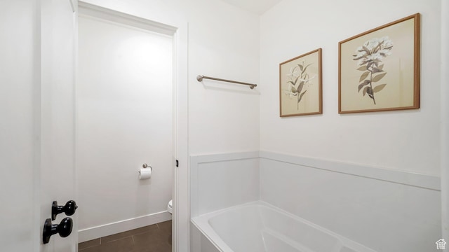 312 N 240 E, Vineyard, UT 84059 - full bath with a garden tub and tile patterned floors