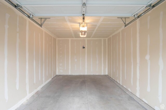 477 S 850 E, American Fork, UT 84003 - garage with a garage door opener