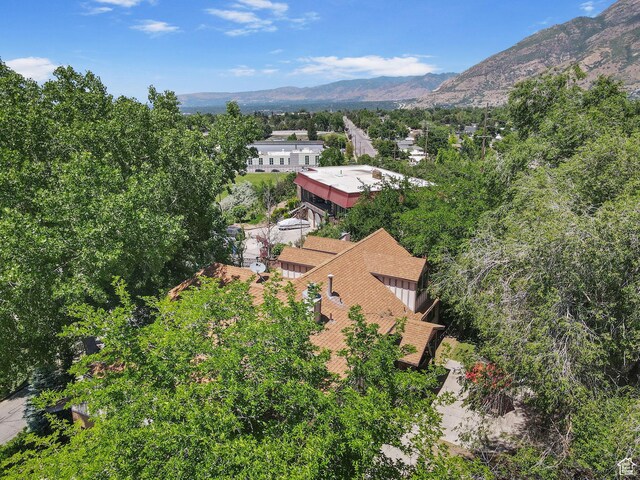 2673 E Toni Cir S, Cottonwood Heights, UT 84121 - aerial view of property and surrounding area with a mountain backdrop