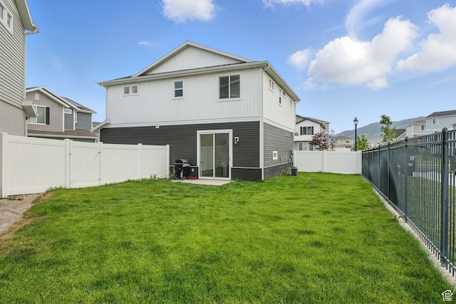 98 E Stroll Ave Unit 809, Saratoga Springs, UT 84045 - back of house featuring a fenced backyard