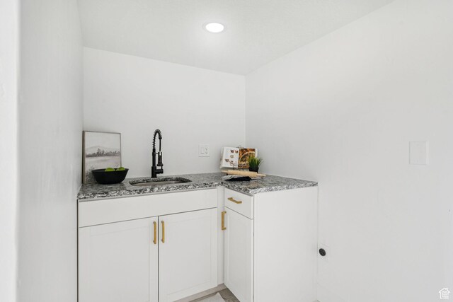 213 E 500 N, Nephi, UT 84648 - bar area featuring a sink and recessed lighting