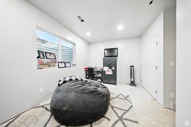 4888 W Transcendent Ct, West Jordan, UT 84081 - sitting room with recessed lighting