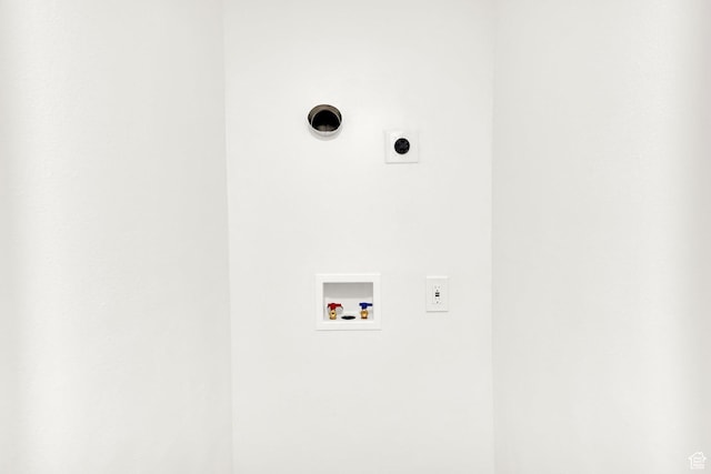 3042 W 8565 S, West Jordan, UT 84088 - laundry room with electric dryer hookup and washer hookup