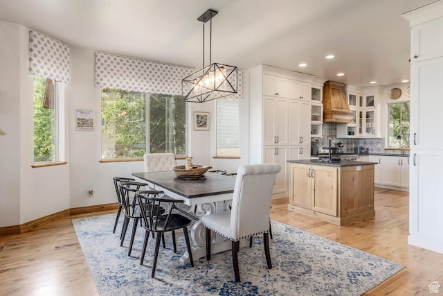 1085 W Links Dr, Midway, UT 84049 - dining room featuring recessed lighting, light wood-type flooring, and a chandelier