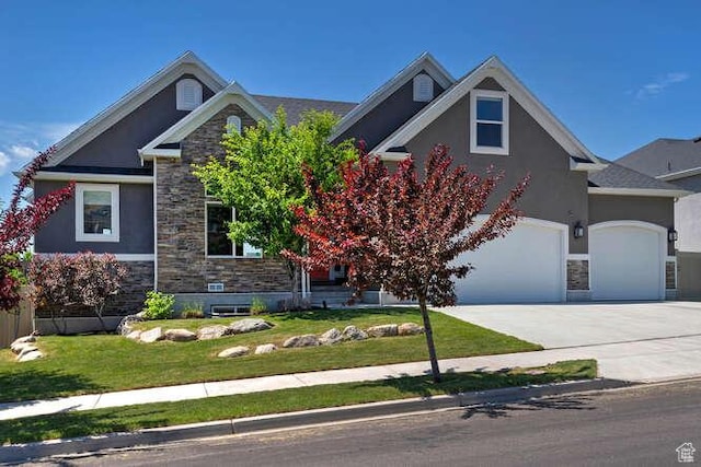 735 W Horizon Dr, Lehi, UT 84043 - view of front of house featuring stucco siding, stone siding, and a front yard