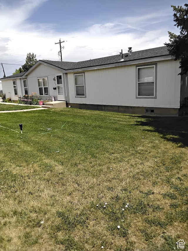 165 S 200th Ct W, Vernal, UT 84078 - view of front of home featuring a front lawn and crawl space