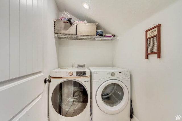 338 S Holdaway Rd, Vineyard, UT 84059 - washroom featuring washer and clothes dryer