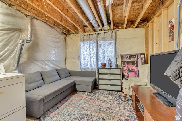 338 S Holdaway Rd, Vineyard, UT 84059 - living room featuring washer / clothes dryer