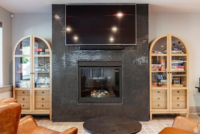 1621 E Box Elder Cir, Alpine, UT 84004 - living room with a fireplace