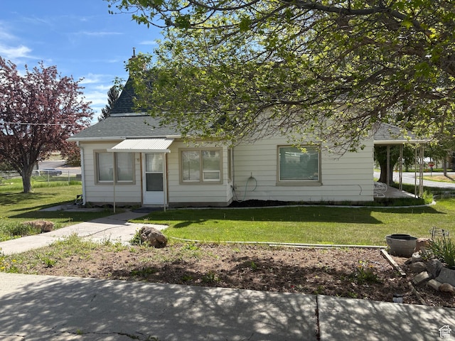 279 E 50 N, Moroni, UT 84646 - view of front of property with a front yard and a shingled roof