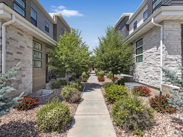 9217 S Holiday Bowl Ct E, Sandy, UT 84094 - view of yard