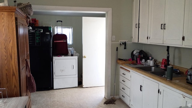 131 6th W, East Carbon, UT 84520 - laundry area featuring washer / dryer and a sink