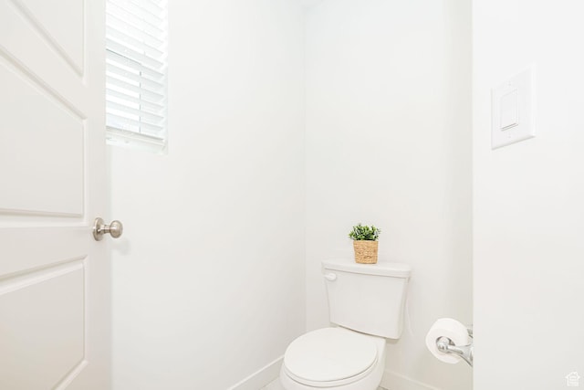 425 W Domain Ln, Grantsville, UT 84029 - bathroom featuring baseboards