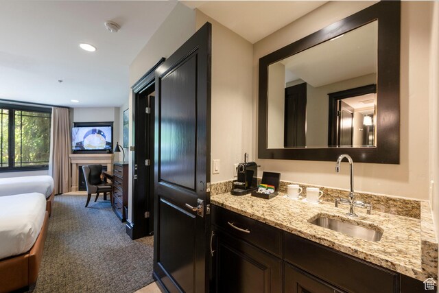 2100 W Frostwood Blvd Unit 4175, Park City, UT 84098 - ensuite bathroom featuring vanity and recessed lighting