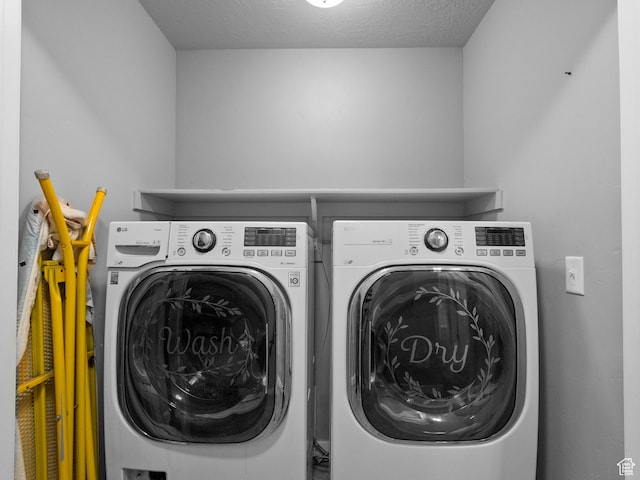 517 E 1140 S, Roosevelt, UT 84066 - laundry area featuring washer and dryer