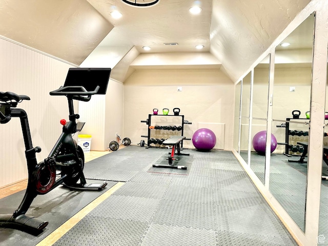 620 S Michael St, Vernal, UT 84078 - workout area featuring recessed lighting and lofted ceiling