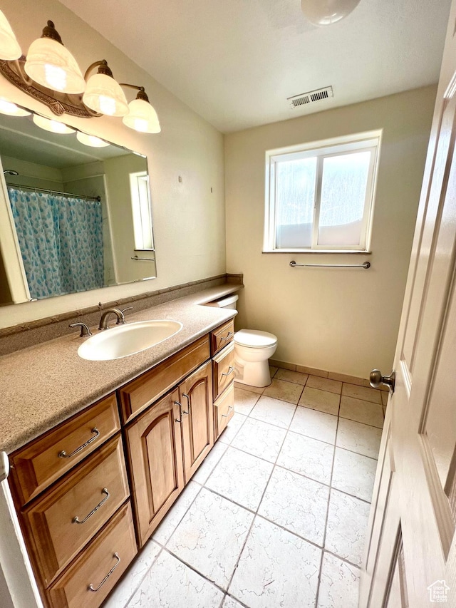 90 W 640 N, Richfield, UT 84701 - full bath with vanity and tile patterned floors