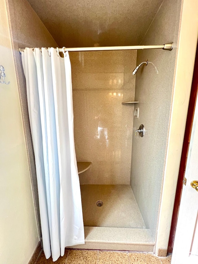 90 W 640 N, Richfield, UT 84701 - bathroom with a shower with shower curtain
