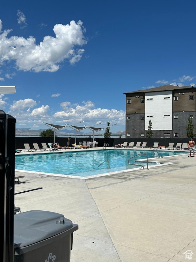 269 W 700 N, Vineyard, UT 84059 - community pool with a patio