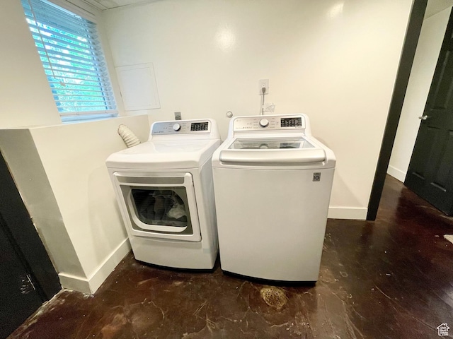 3411 E Enchanted View Dr S, Cottonwood Heights, UT 84121 - washroom with washer and dryer and baseboards