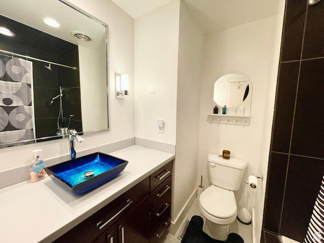 3411 E Enchanted View Dr S, Cottonwood Heights, UT 84121 - full bathroom featuring vanity and a shower with curtain