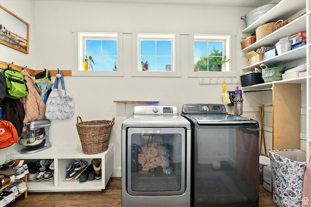 155 N 200 E, Richmond, UT 84333 - washroom featuring independent washer and dryer and wood finished floors