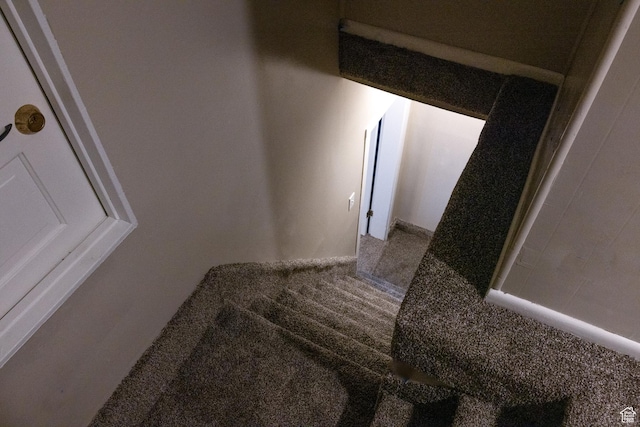 297 S 200 W, Richmond, UT 84333 - stairs featuring carpet