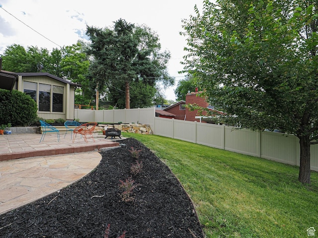 4601 S Creekview Cir, Murray, UT 84107 - view of yard with a patio