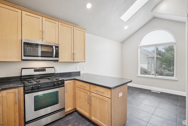 3884 W Coral Dune Dr S, South Jordan, UT 84095 - photo 13