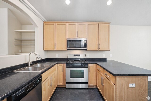 3884 W Coral Dune Dr S, South Jordan, UT 84095 - photo 14