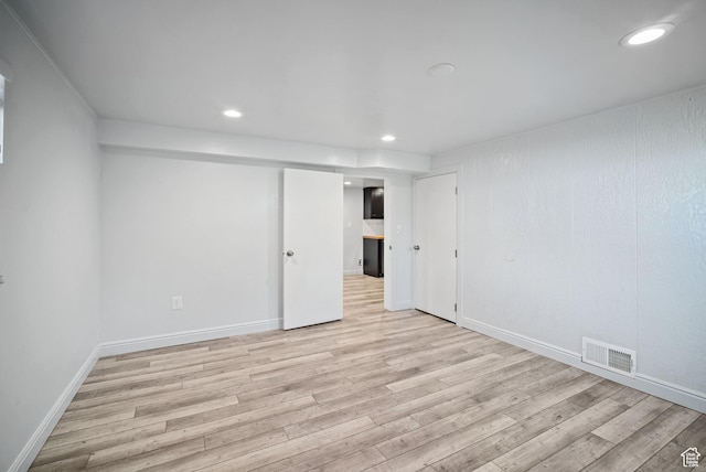 733 W 3500 S, Bountiful, UT 84010 - unfurnished bedroom featuring light wood-type flooring and recessed lighting