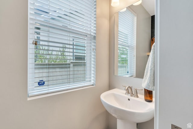10616 S Wistful Way S, Jordan, UT 84009 - bathroom featuring a sink