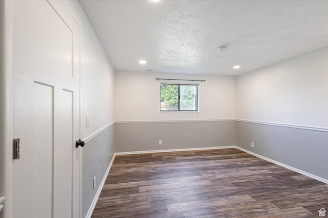 3195 E Willowcrest S, Cottonwood Heights, UT 84121 - empty room featuring wood finished floors, recessed lighting, a textured ceiling, and a smoke detector