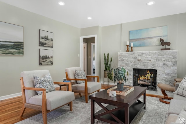 2612 S 1900 E, Salt Lake City, UT 84106 - living area featuring light wood-style flooring, a fireplace, and recessed lighting