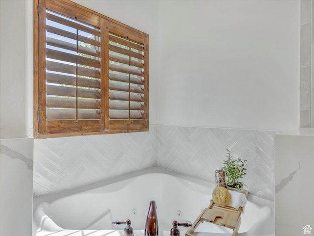 6037 Chamberry Way N, Highland, UT 84003 - full bathroom featuring a tub with jets