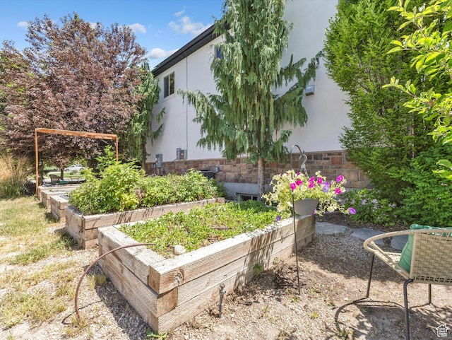 6037 Chamberry Way N, Highland, UT 84003 - view of yard featuring a vegetable garden