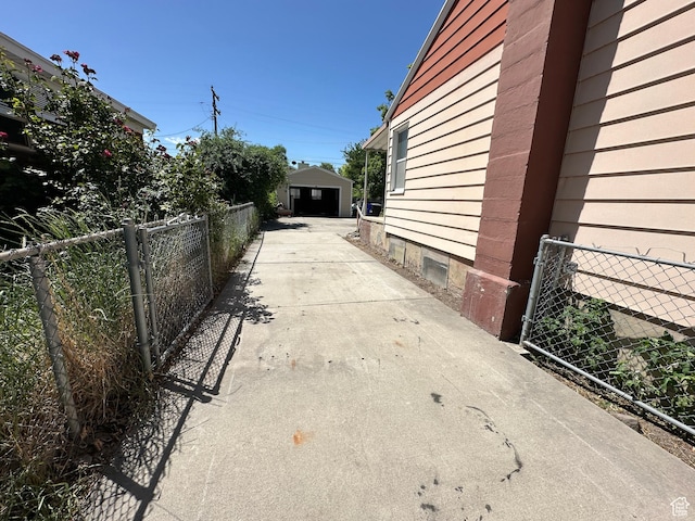 250 E Beryl, South Salt Lake, UT 84115 - view of side of home with driveway