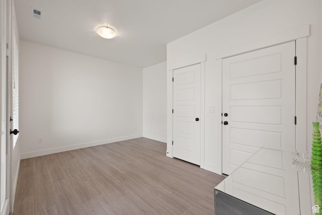11079 S Lake Run Rd, South Jordan, UT 84009 - unfurnished room with light wood finished floors