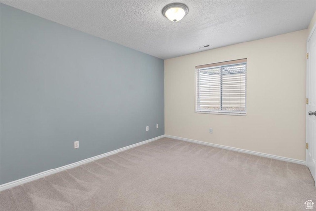 231 S 200 E, Manti, UT 84642 - unfurnished room with carpet and a textured ceiling