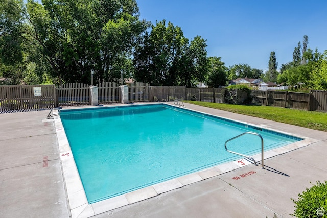 330 E Peach Ln, Bountiful, UT 84010 - view of community pool