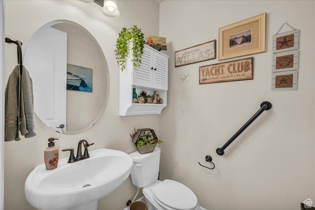 1472 W Pocket Mesa Dr, St George, UT 84770 - half bathroom featuring a sink and toilet