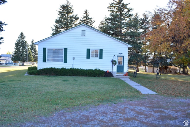114 W 7th St, Georgetown, ID 83239 - view of front of house featuring a front yard