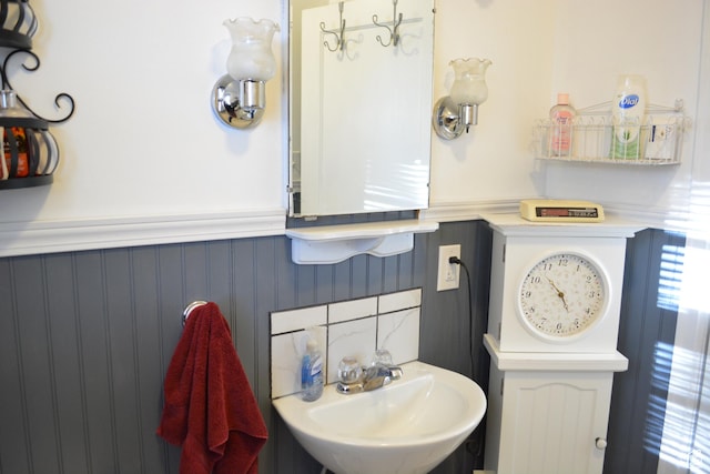 114 W 7th St, Georgetown, ID 83239 - bathroom featuring a sink and wainscoting