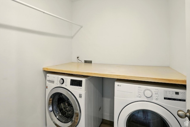 1147 E Fathom Ln, Saratoga Springs, UT 84045 - laundry area featuring independent washer and dryer