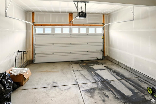 1147 E Fathom Ln, Saratoga Springs, UT 84045 - garage featuring a garage door opener