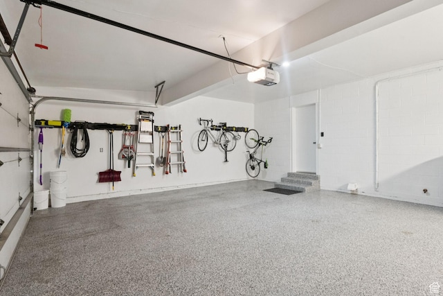 1537 N Sweetwater Ln, Farmington, UT 84025 - garage with a garage door opener