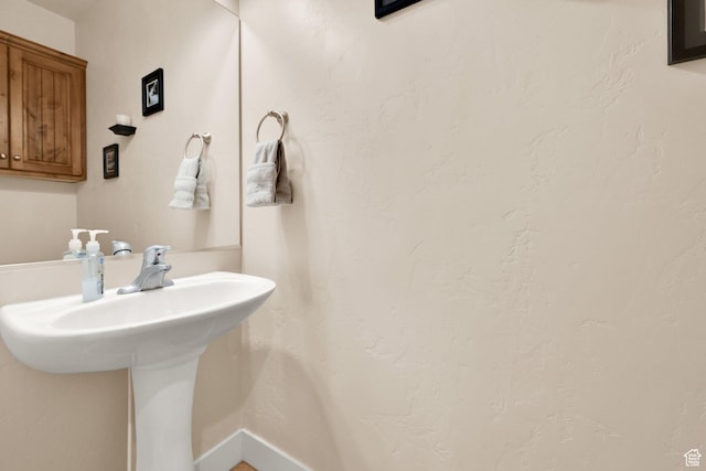 385 E 1000 S Unit 42, Salem, UT 84653 - bathroom with baseboards