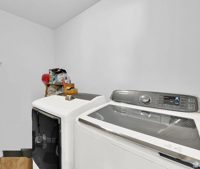 4317 S 3350 W, West Haven, UT 84401 - laundry area with washing machine and clothes dryer